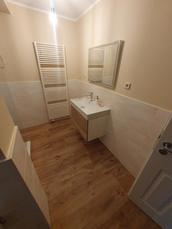 קיריץ Cafe Schroeder Ferienwohnung מראה חיצוני תמונה
